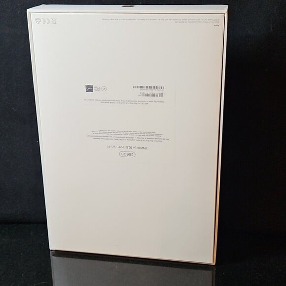 iPad Pro A1701 Wi Fi Box Only 10.5 Inch 256GB Rose Gold with Inserts - Picture 7 of 13